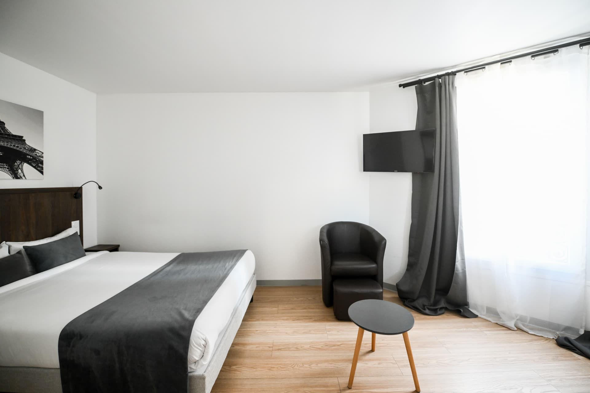 Chambre Double Supérieure — Hôtel du Marché Paris 10e
