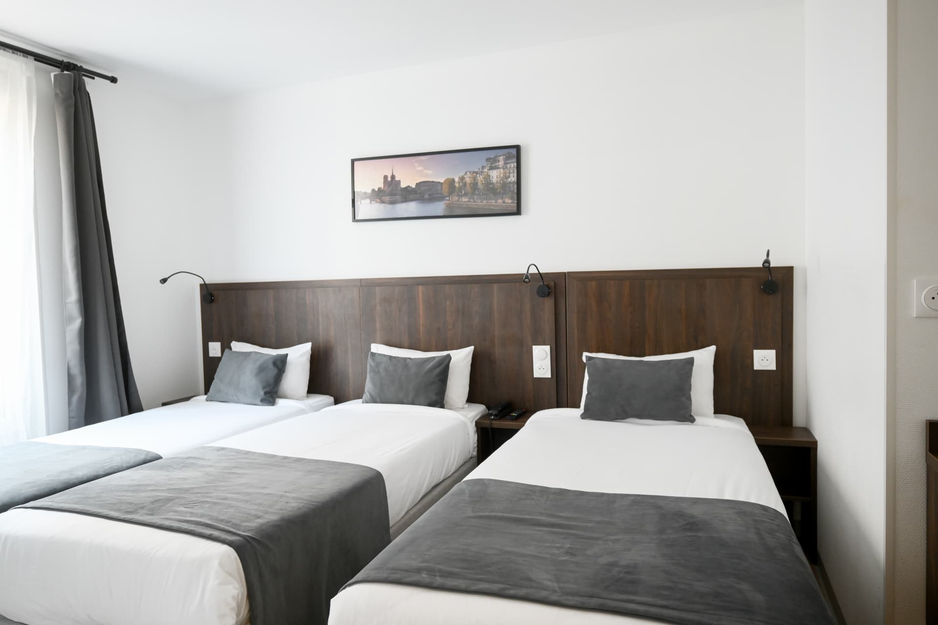 Chambre Triple — Hôtel du Marché Paris 10e